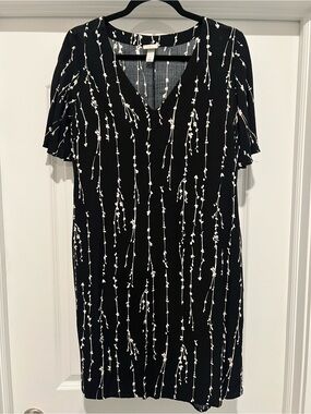 a new day Black Tunic with White Vine Stripe Print